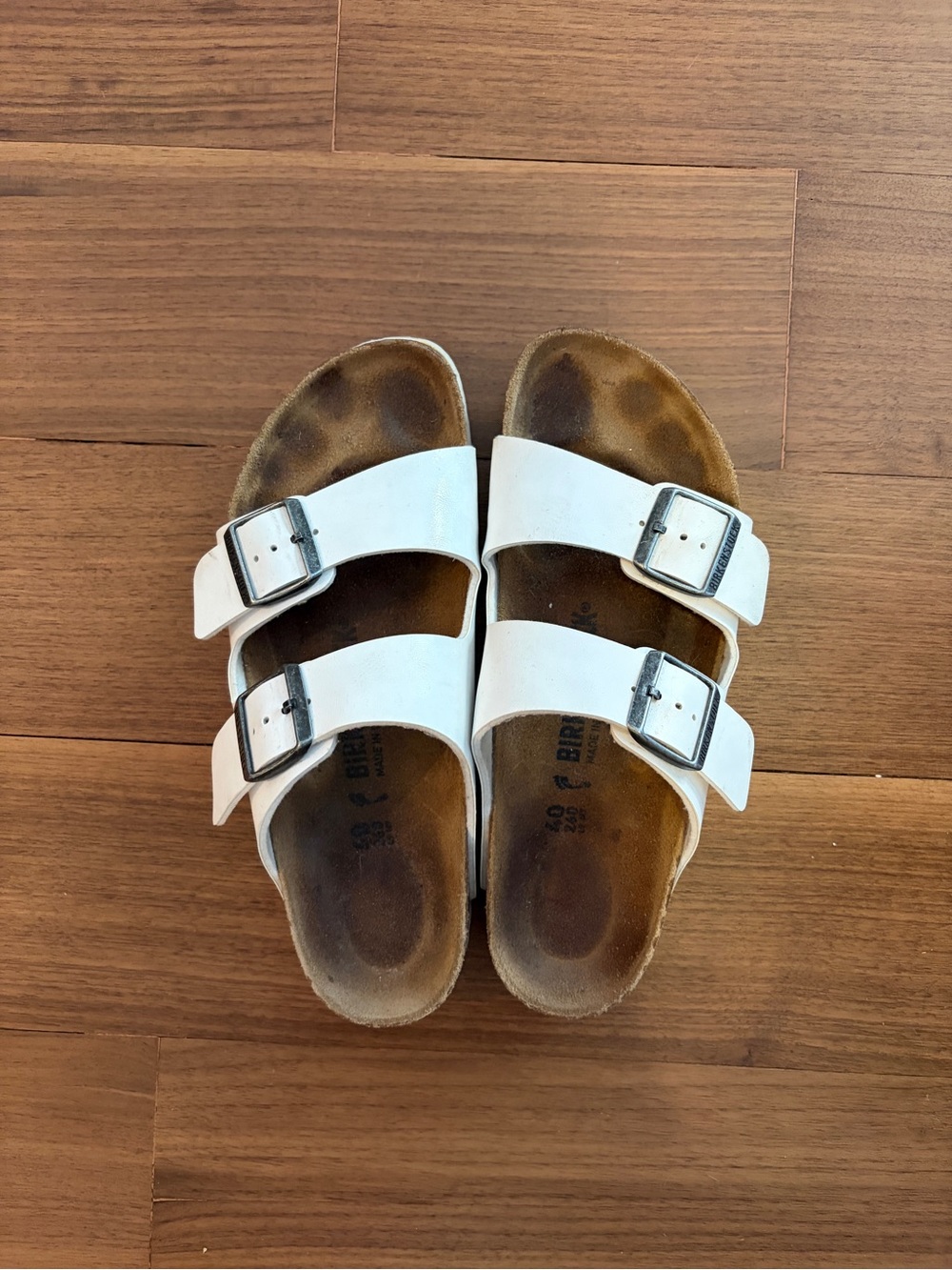Birkenstock’s white size 40